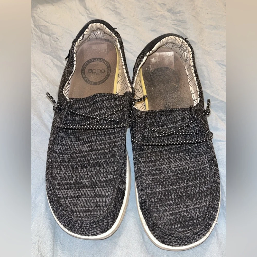 Hey Dude Kids Shoes Size 6